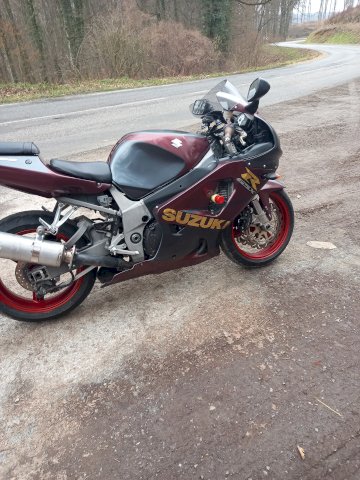 Suzuki gsxr 750 k2