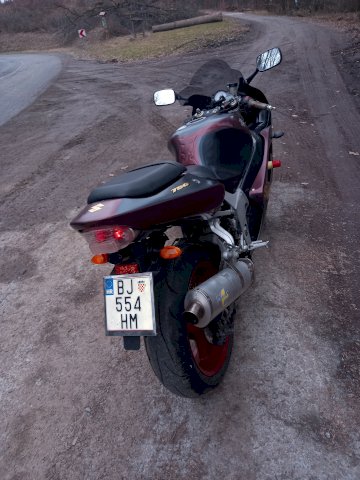 Suzuki gsxr 750 k2