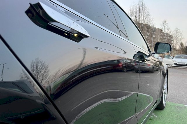Tesla Model S S60 - Lifetime Free Charging