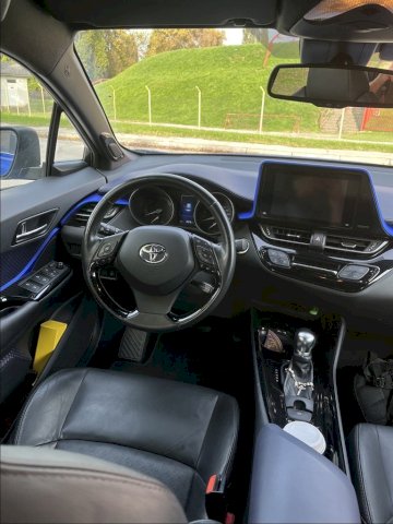Toyota C-HR 1.8 hybrid