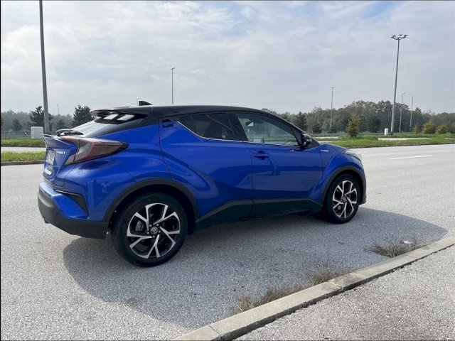 Toyota C-HR 1.8 hybrid
