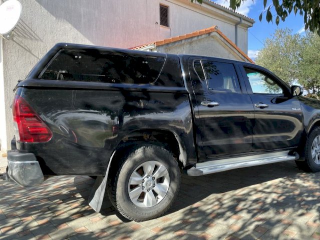 Toyota Hilux 2.4 Automatic automatik