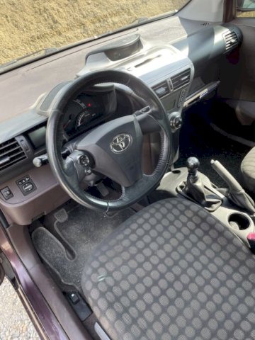 Toyota iQ iQ2 1,0 VVT-i