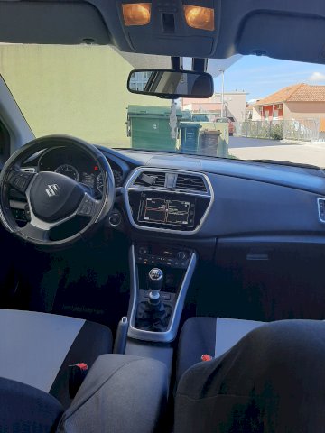 Tražim kombi u vrijednosti mog auta