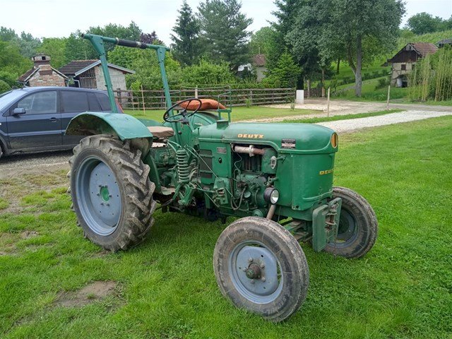 Traktor DEUTZ D25 1958.g sa bočnom kosom UNIKAT