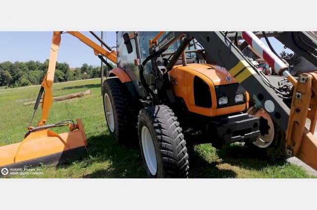 Traktor Renault ergos 100 s kranskim malcerom