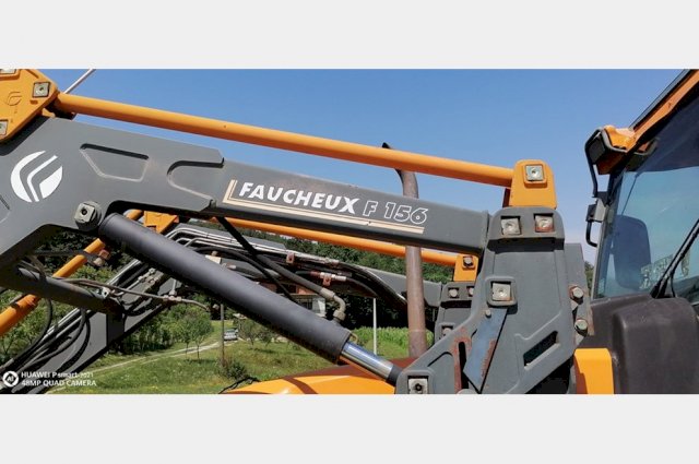 Traktor Renault ergos 100 s kranskim malcerom