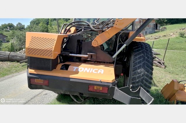 Traktor Renault ergos 100 s kranskim malcerom