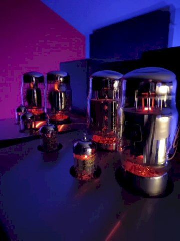Unison Research Sinfonia & Gold Lion Tubes