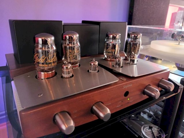 Unison Research Sinfonia & Gold Lion Tubes