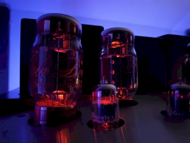 Unison Research Sinfonia & Gold Lion Tubes