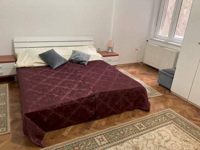 VLASNIK prodaje uređen 4s stan, kod Mimare, 109 
