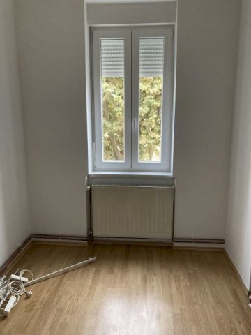 VLASNIK prodaje uređen 4s stan, kod Mimare, 109 
