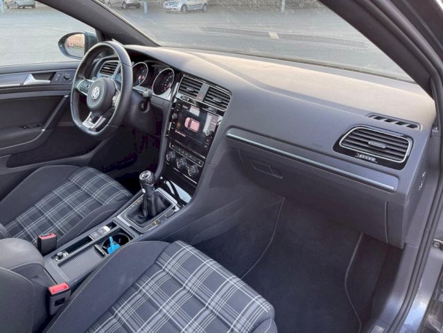 VW Golf 7 2,0 GTD