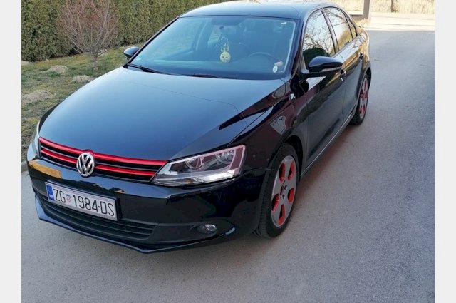 VW Jetta TDI ( 70000 km )