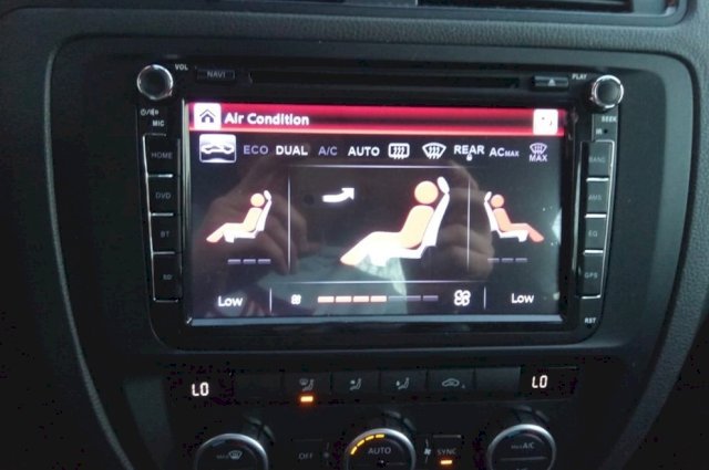 VW Jetta TDI ( 70000 km )