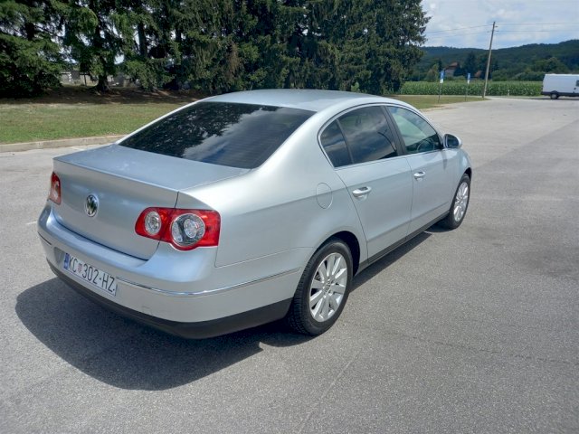 VW Passat 1.6