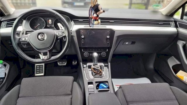 VW Passat 2,0 TDI BMT DSG Rline VELIKI SERVIS