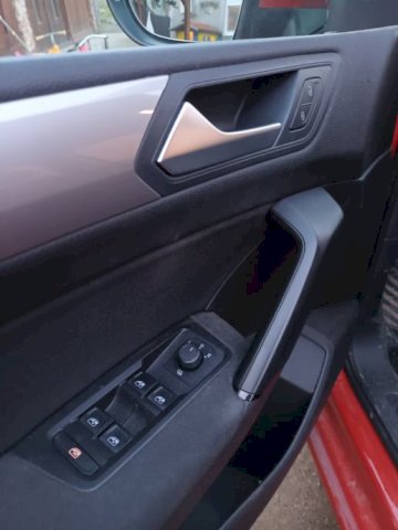 VW Touran 1,6 TDI DSG