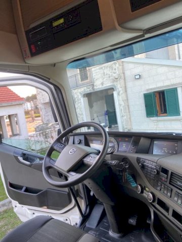 Volvo FH 500 ADR / zamjena za osobno vozilo, 2015