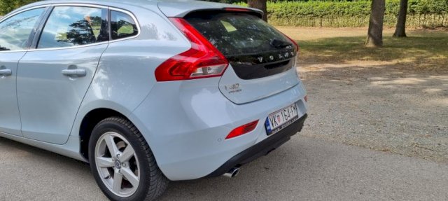 Volvo V40 D4