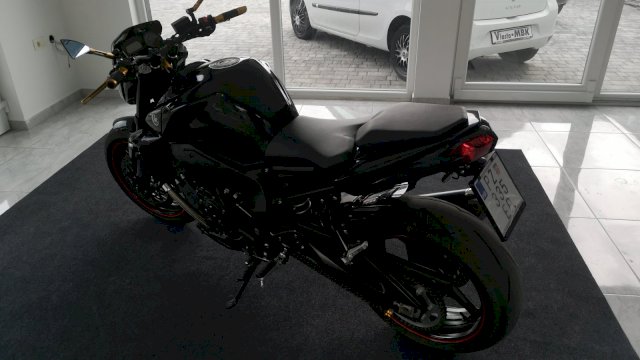 YAMAHA Motor,Co-LTD,Crna,Benzin