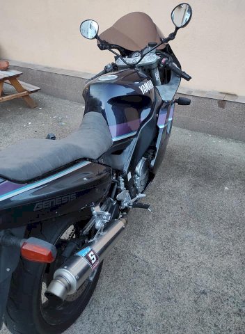 Yamaha FZR1000 exup1992