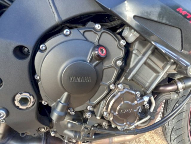 Yamaha MT 10 1000 cm3, 2017 god.