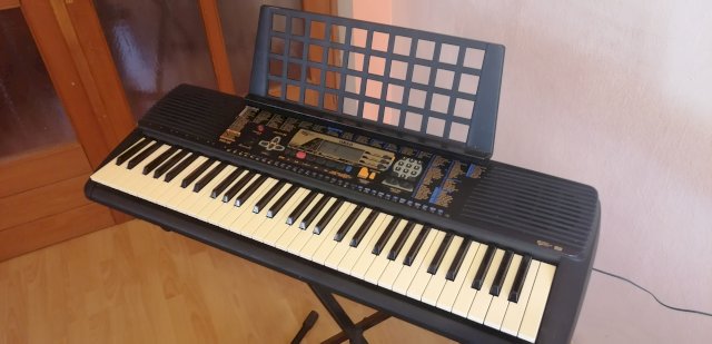 Yamaha PSR 195
