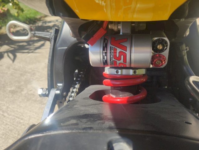 Yamaha R6 600 cm3, 2011 god.