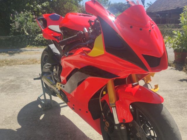 Yamaha R6 600 cm3, 2011 god.