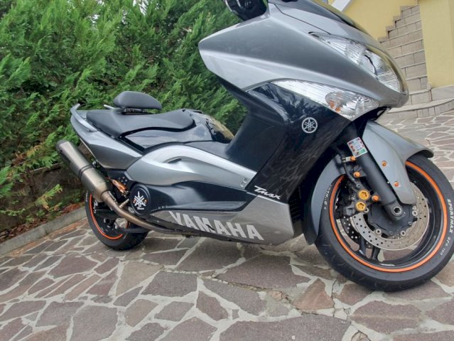 Yamaha T-max 500 499 cm3, 2009 god.