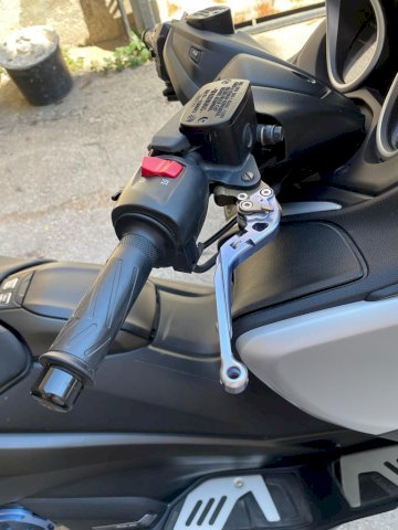 Yamaha T max 530