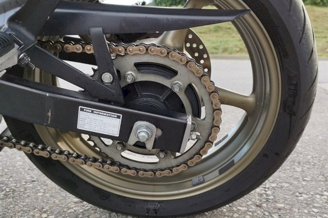 Yamaha XJ6 Diversion 600 cm3, 2009 god.