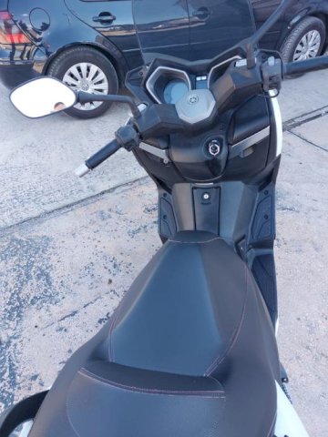 Yamaha X MAX 250 cm3, 2014 god.
