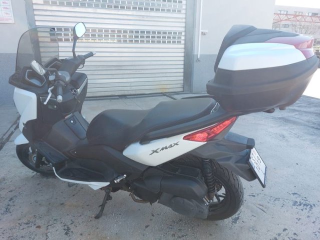 Yamaha X MAX 250 cm3, 2014 god.