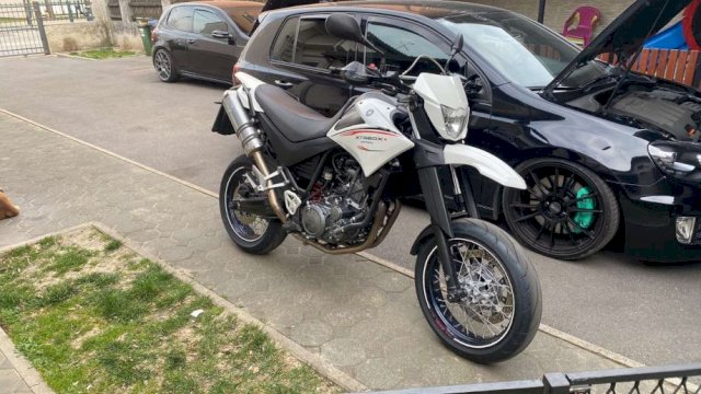 Yamaha XT660X 660 2009g. Zamjena za R motor, 2009