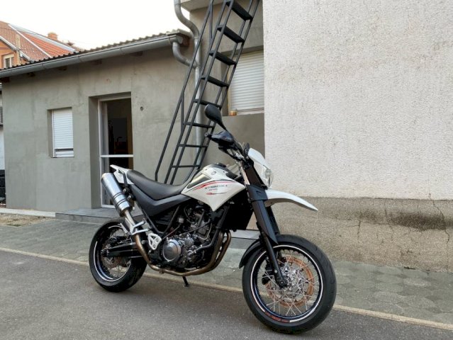 Yamaha XT660X 660 2009g. Zamjena za R motor, 2009