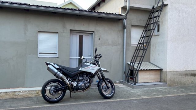 Yamaha XT660X 660 2009g. Zamjena za R motor, 2009