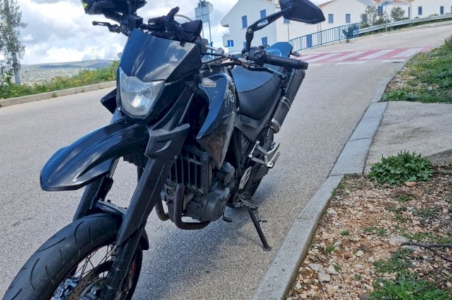 Yamaha XT660X