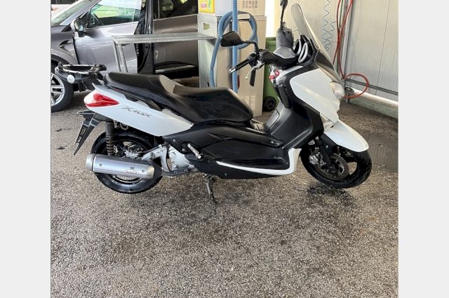 Yamaha X-MAX 250