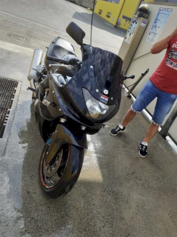 Yamaha YZF 599 cm3, 1997 god.