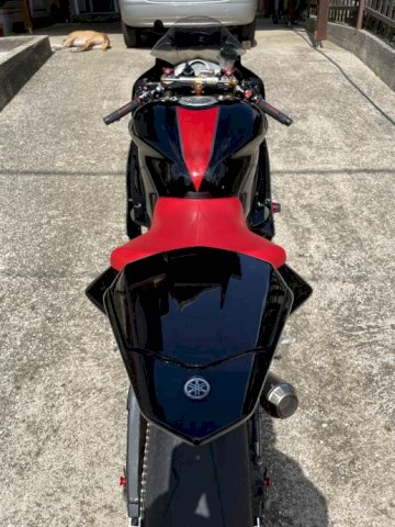 Yamaha YZF-R6 599 cm3, 2006 god.
