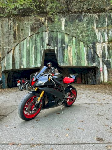 Yamaha YZF-R6 599 cm3, 2006 god.