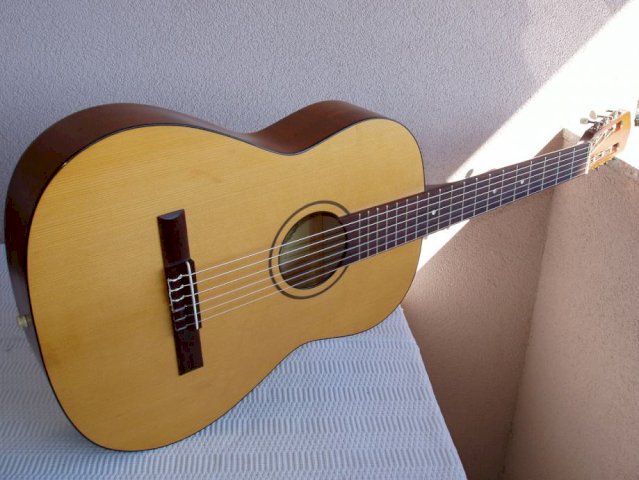 KLASIĆNA KONCERTNA GITARA ORIGINAL 