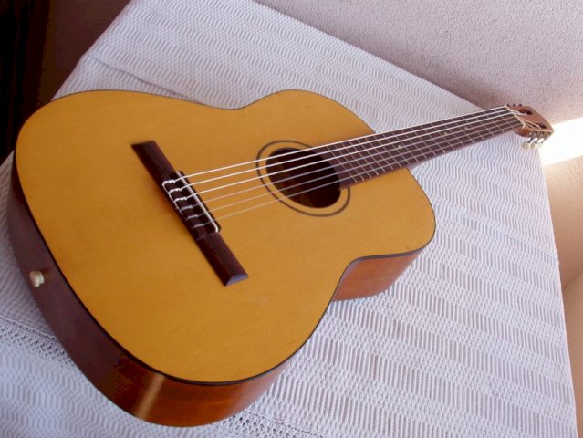KLASIĆNA KONCERTNA GITARA ORIGINAL 