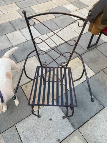 ELEGANTNE KOVANE STOLICE ZA UGOSTITELJSTVO