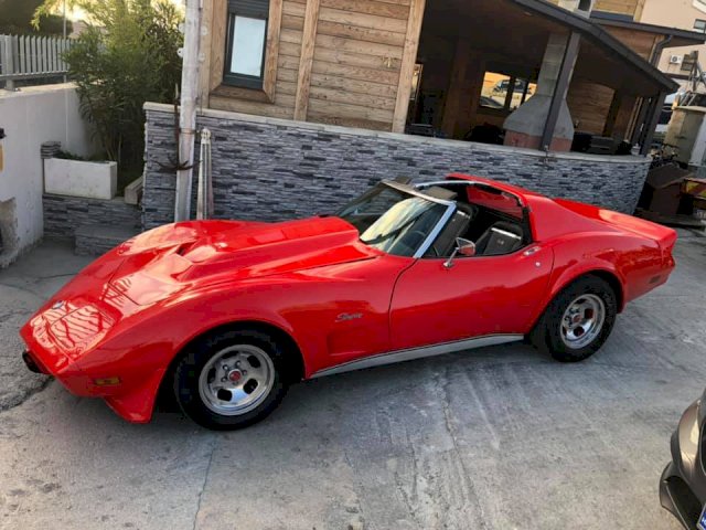 CHEVROLET CORVETTE STINGRAY