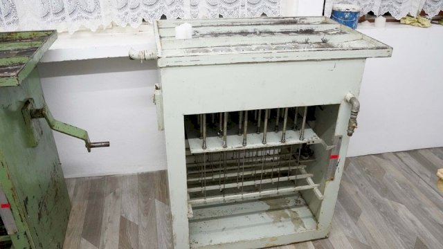 STROJ ZA SVIJEĆE - PAKIRKA