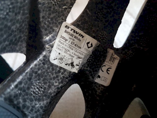 Kaciga za bicikl - većih dimenzija